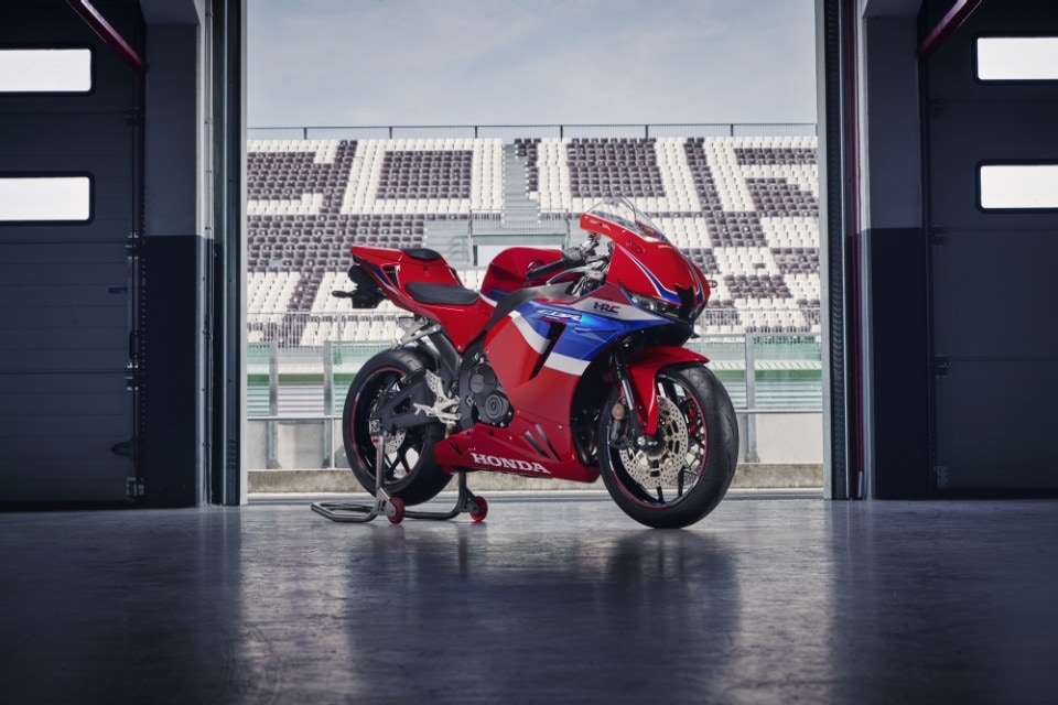 Honda CBR600RR: tutte le immagini