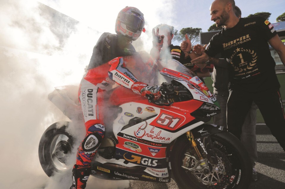 Barni Racing team, le foto di una stagione in un libro 