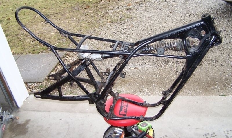 Le innovazioni che hanno fatto la moto moderna: il monoammortizzatore