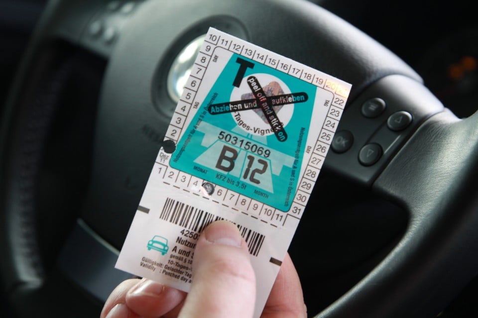 Viaggiare in moto in Austria: guida completa