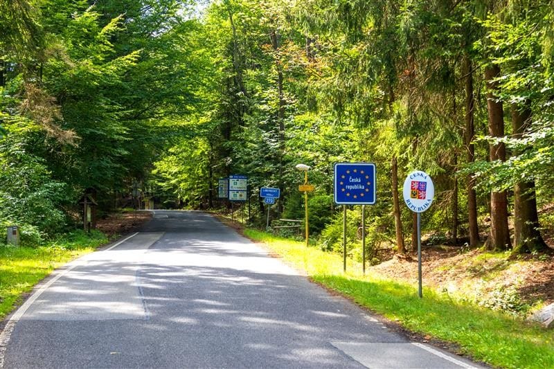 Viaggiare in moto in Repubblica Ceca: guida completa