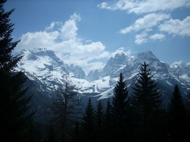 Curve intorno a Garda