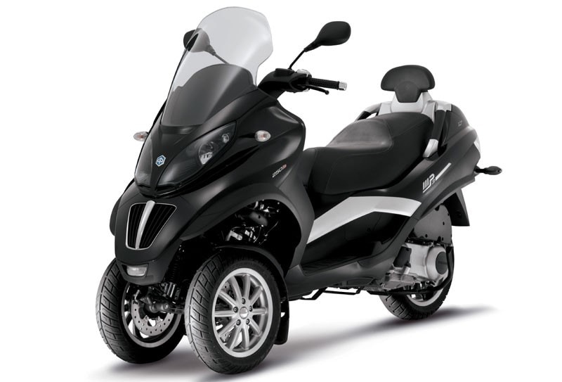 MP3 LT: il primo maxi che si guida con la "B"