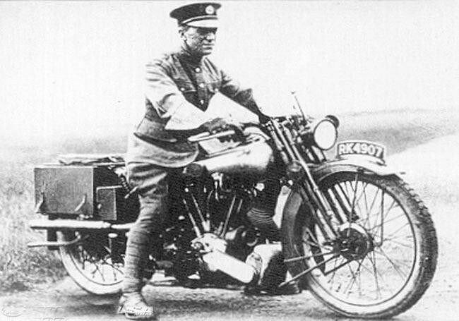 Moto storiche in vetrina a Padova