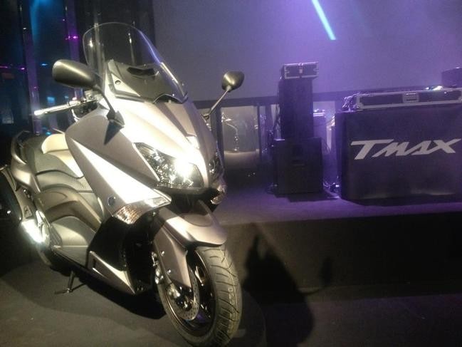 Il TMAX passa a 530 cc