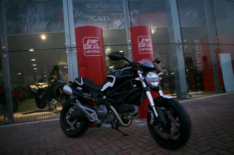 Le Generali regalano moto