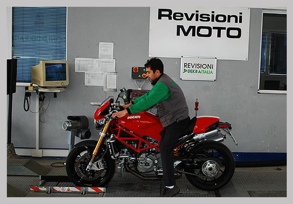 Il bollino blu diventa biennale