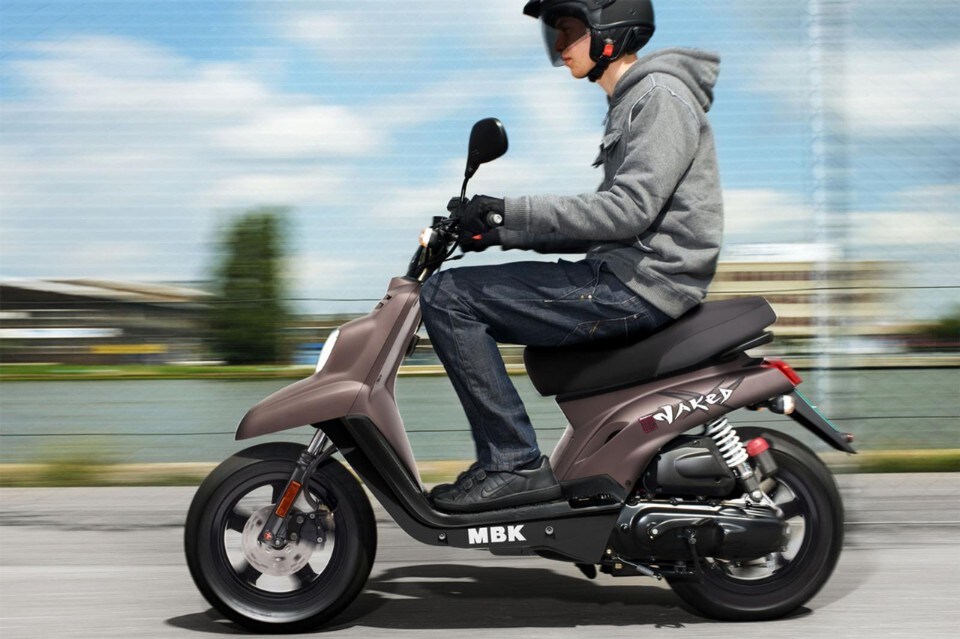 La Lombardia cancella il bollo per i 50 cc