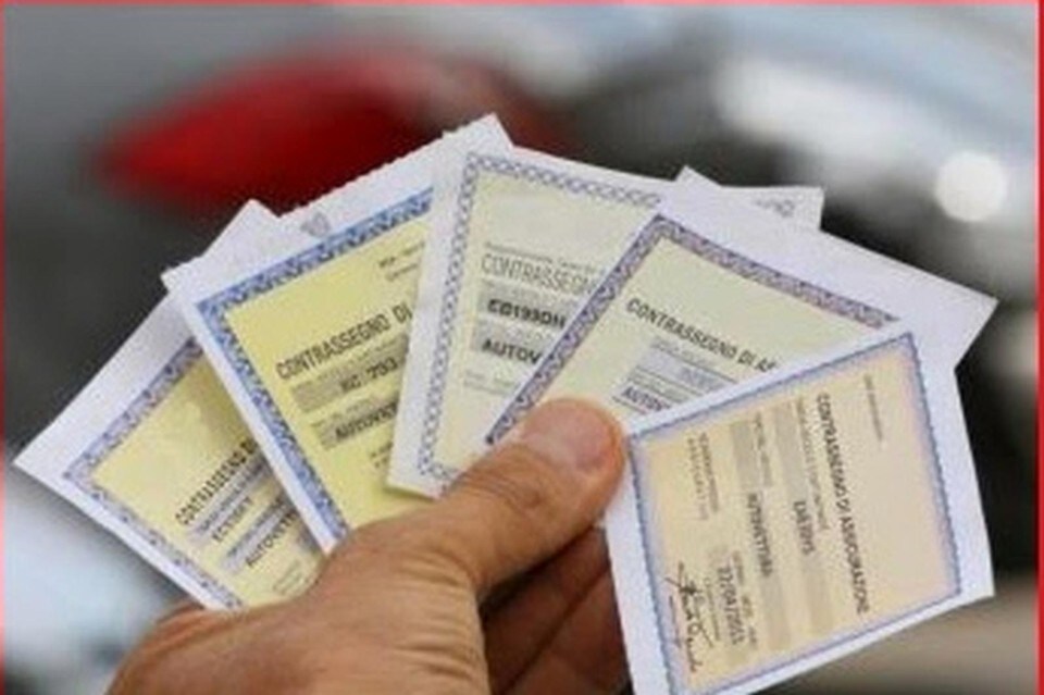 Polizze in regalo: si muove l'IVASS