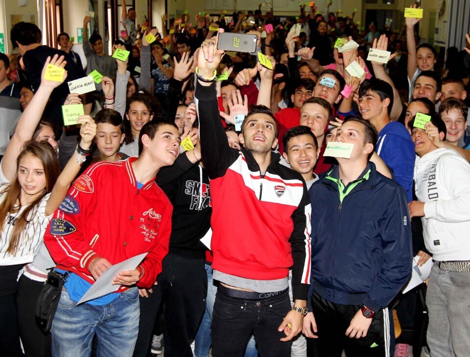 Andrea Iannone Guarda Avanti