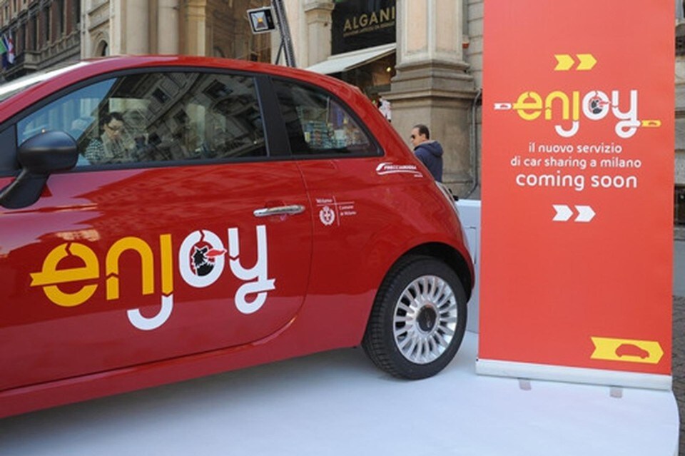 Scooter sharing a Milano con Enjoy