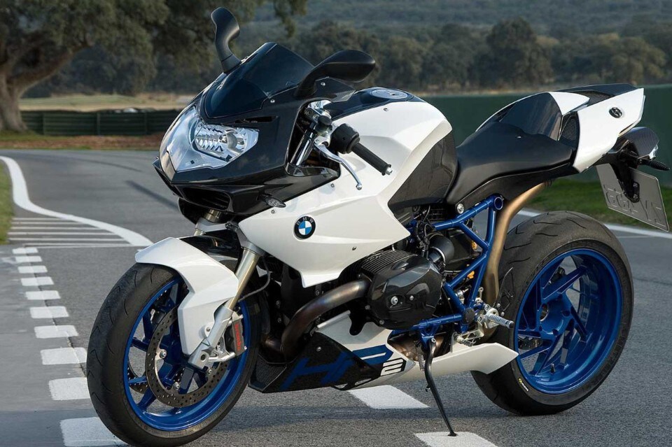Discutiamone: che moto la mia BMW HP2 Sport!