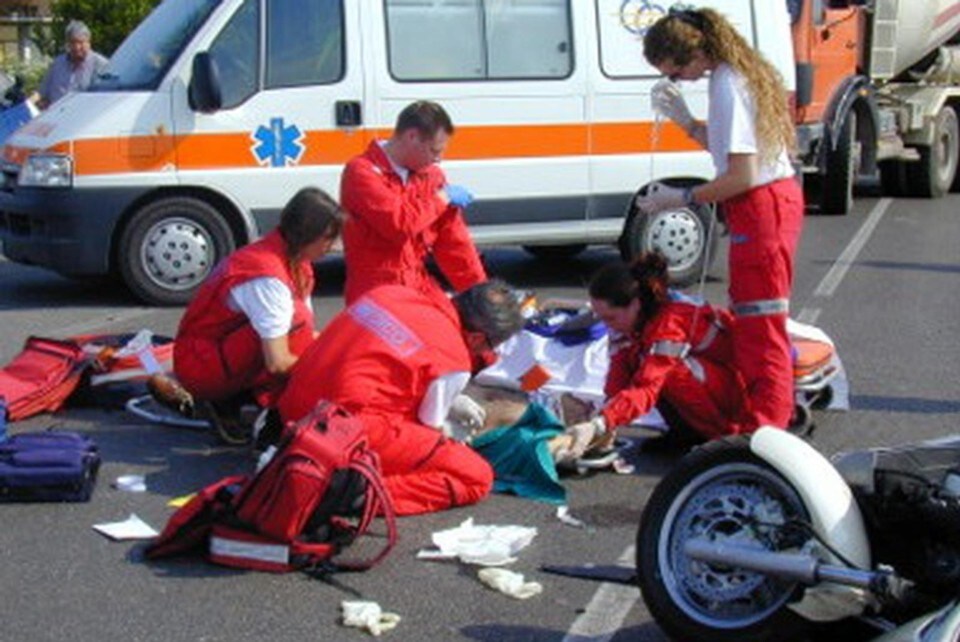 Neopatentati formati al 1° soccorso. In Francia