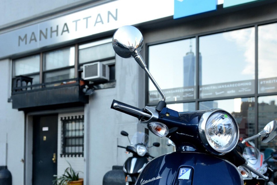 Piaggio: apre a New York Vespa Manhattan