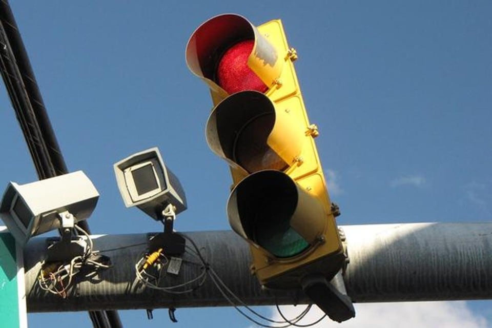 Vanno spente le telecamere sui semafori extraurbani