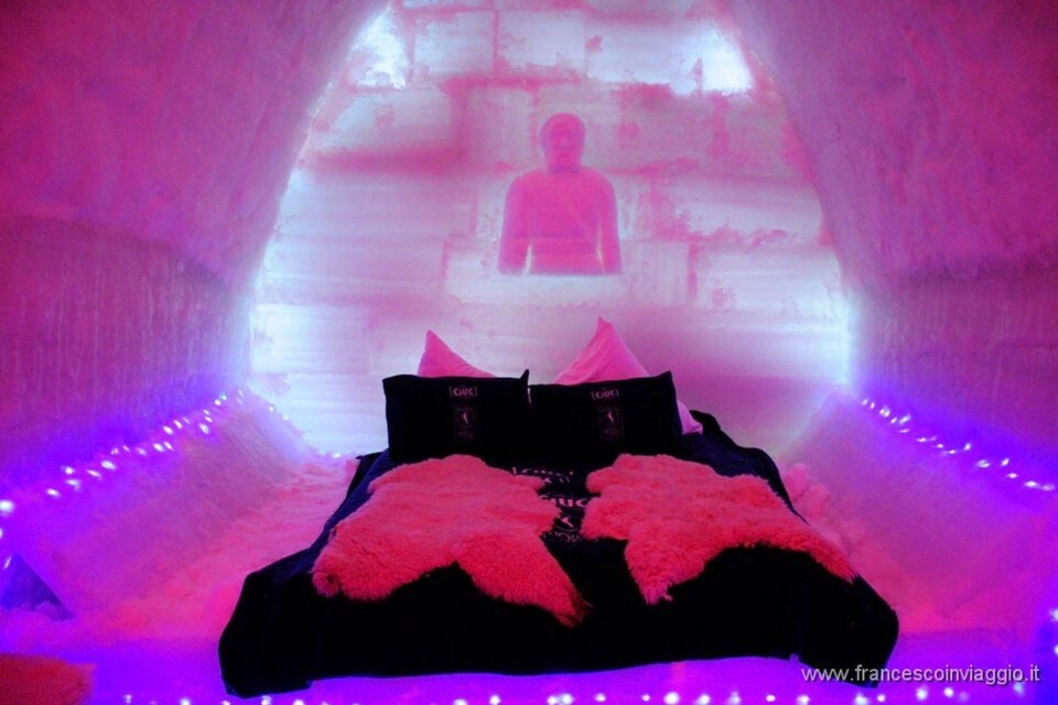 Discutiamone: dormireste una notte nel ghiaccio?