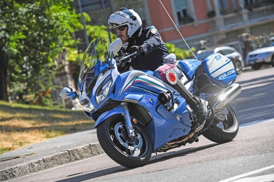 Due Yamaha FJR1300 per la Polstrada milanese