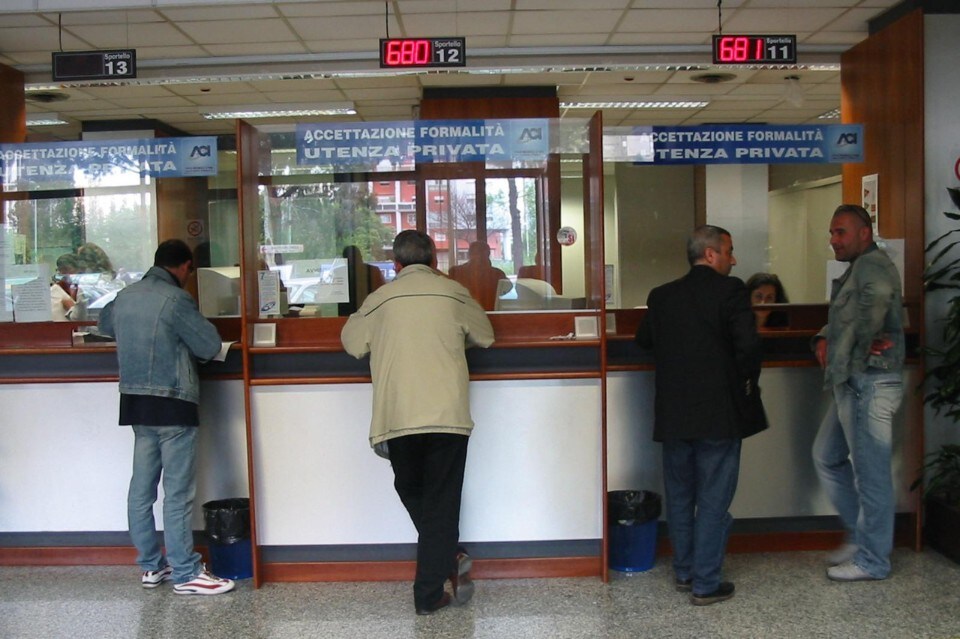 Al PRA di Milano si prenota via smartphone