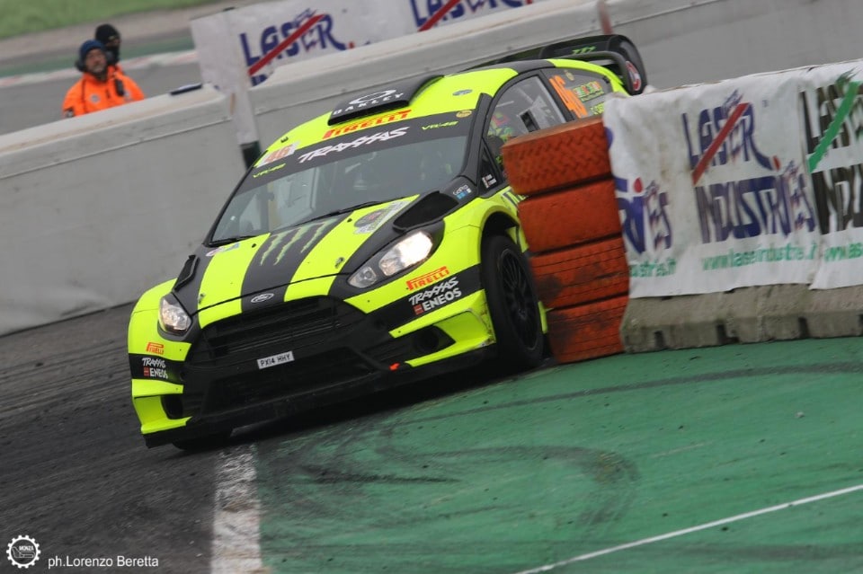 Valentino Rossi trionfa al Rally Show di Monza