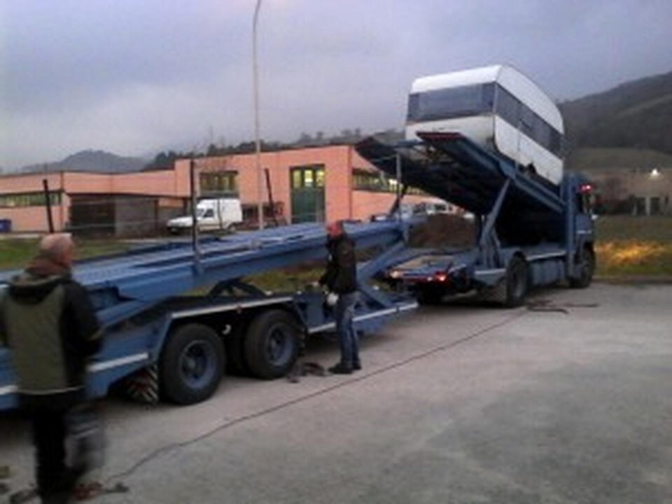 Iniziativa del Moto Club della Polizia di Stato: sei roulotte ai terremotati