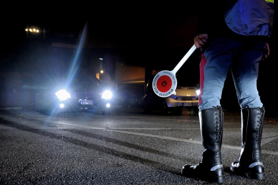 Guida e uso di sostanze stupefacenti: numeri impressionanti in Francia