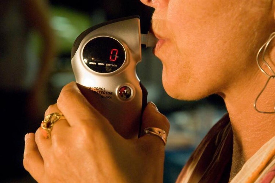 Non si scappa all'etilometro soffiando poco