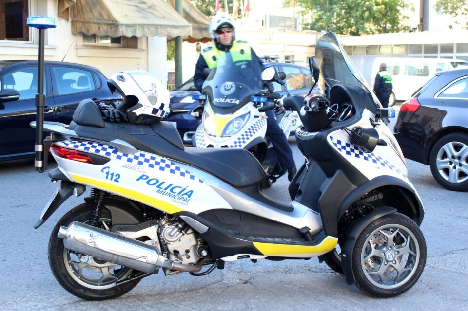 A Madrid la Polizia sceglie il Piaggio MP3
