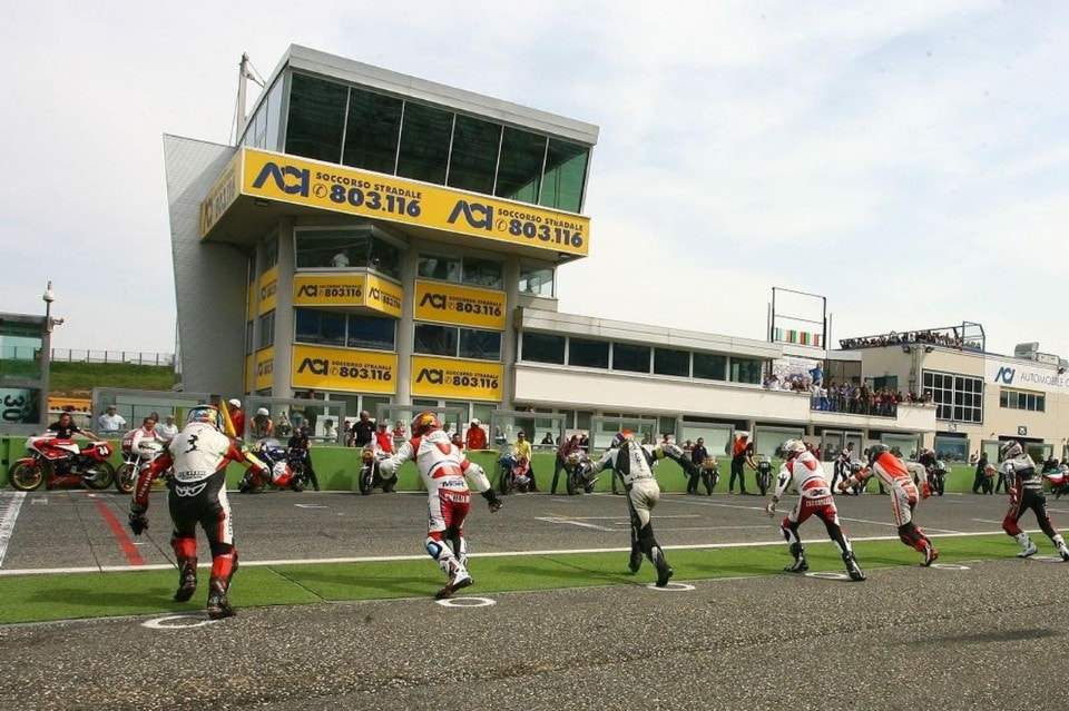 Epoca: a Vallelunga torna la mitica "500 chilometri"