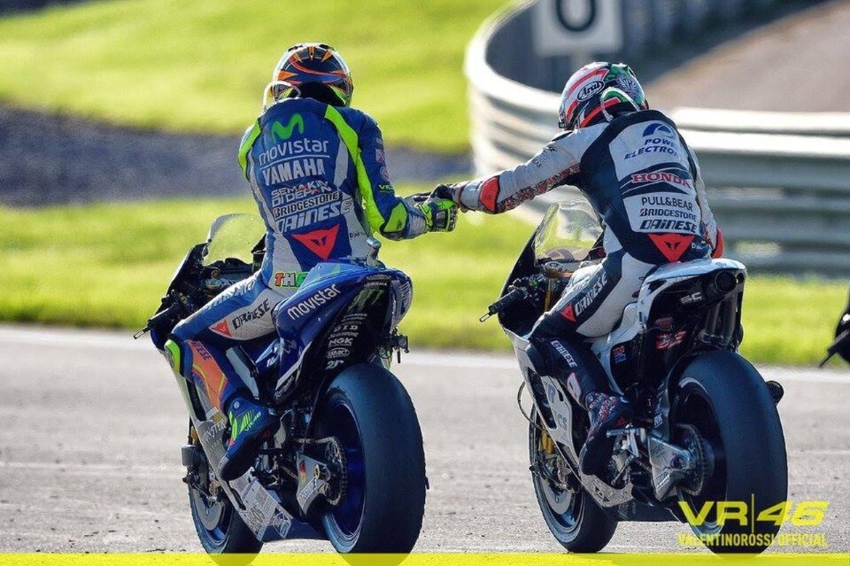 Il mondo della moto si stringe intorno a Nicky Hayden