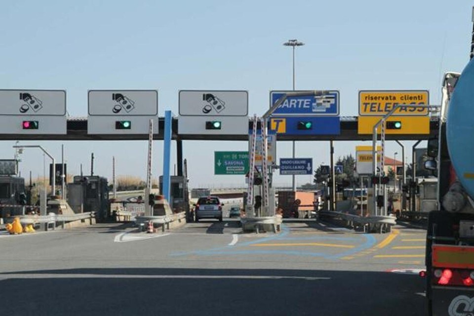 Il Governo apre allo sconto in autostrada per le moto