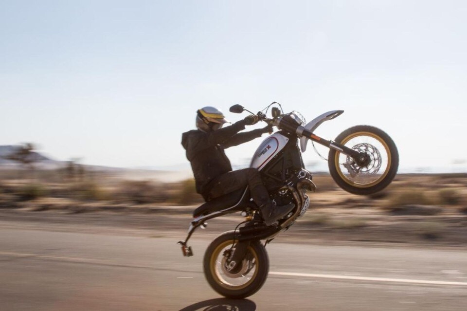 Mercato moto, a ottobre 2017 le vendite si impennano