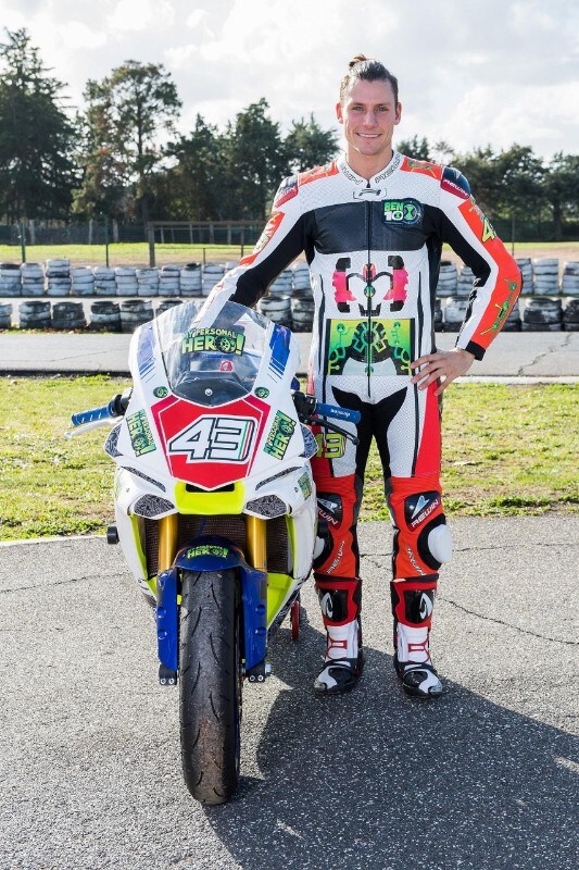 Serve aiuto? Arriva un pilota super EROE 