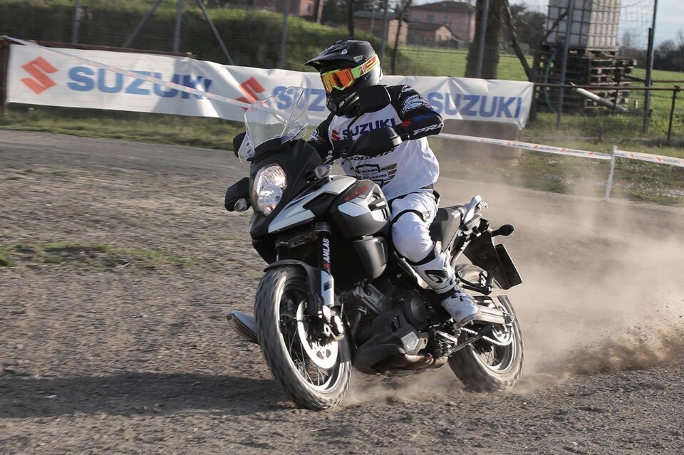 Suzuki V-Strom Academy: tutti in off-road!