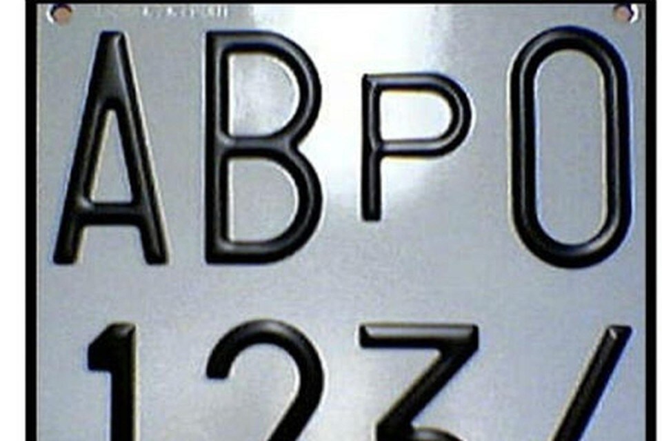 Targa prova: per circolare serve l'assicurazione