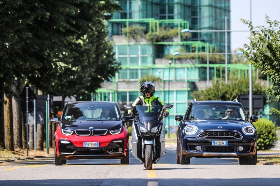 Autonome, connesse, elettrificate, condivise: ecco le BMW del futuro 