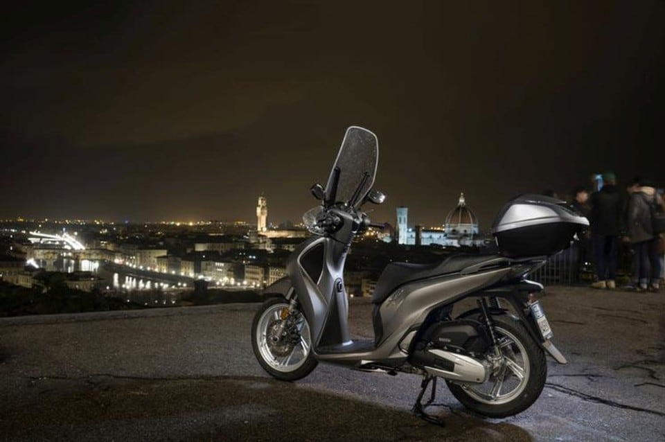 Mercato moto e scooter: LUGLIO un mese col botto