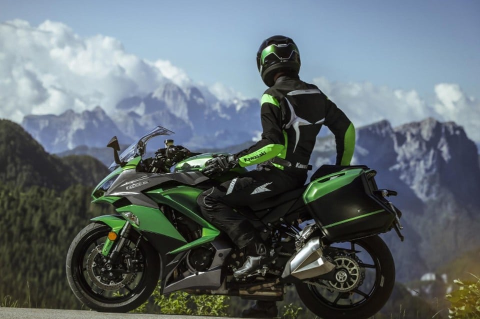 Kawasaki: la promozione sulla Z1000SX