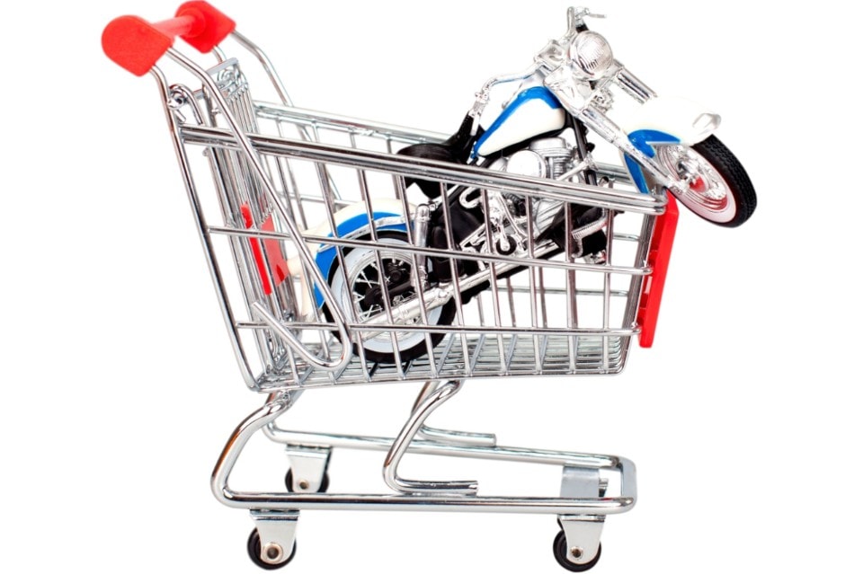 Aumento dell'IVA: quanto costeranno moto e scooter