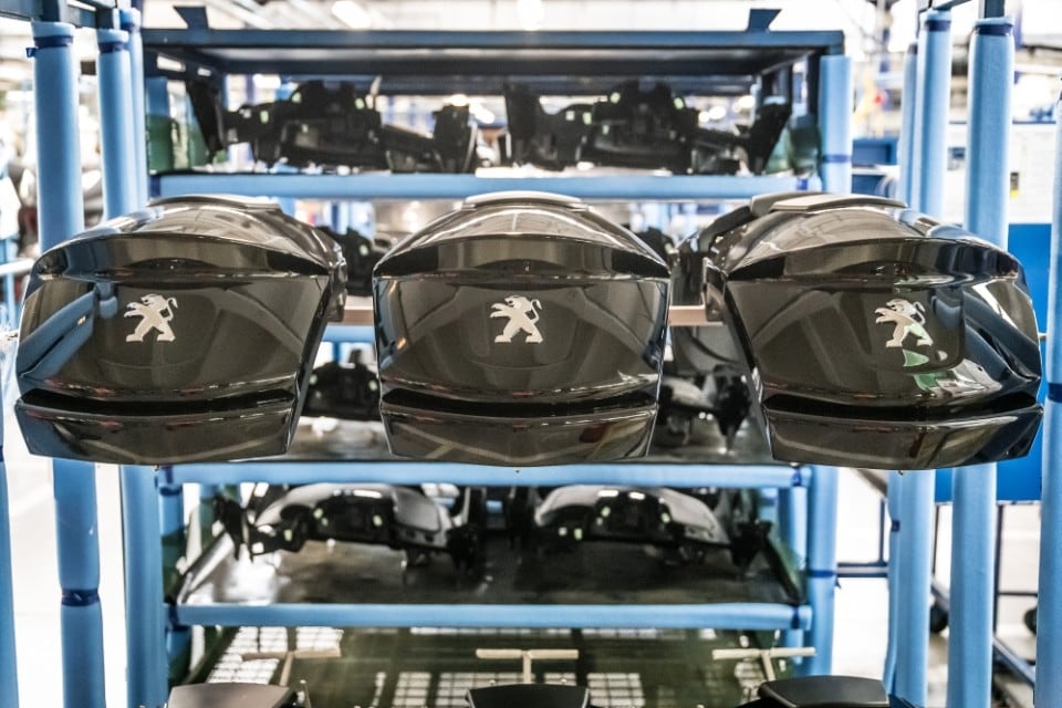 Mahindra acquista Peugeot Motocycles