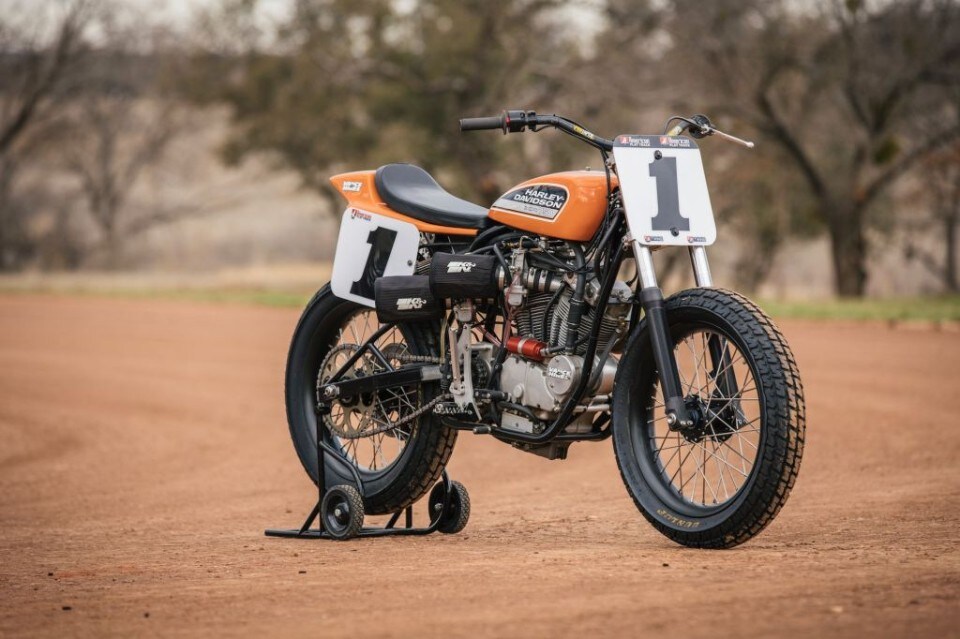 Harley-Davidson, la XR750 compie 50 anni (e corre ancora)