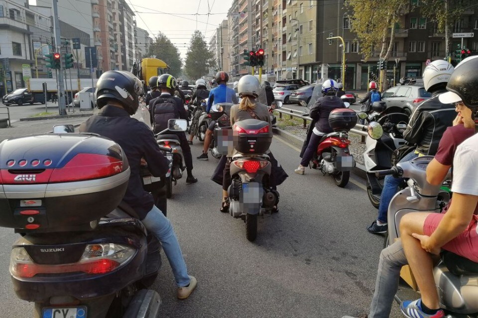 Moto e scooter: sempre di più (e sempre più vecchi)