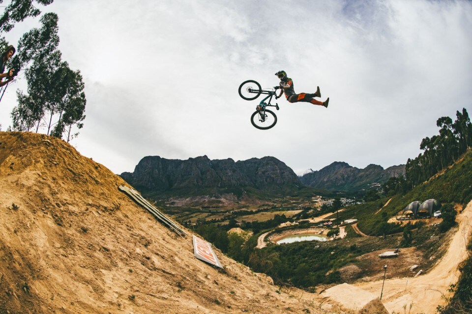 Monster Darkfest: sky is the limit