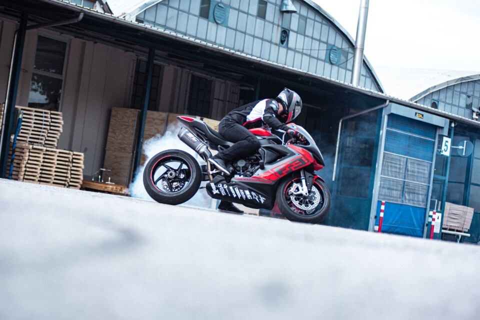 MV Agusta: nasce la FREESTYLE DIVISION
