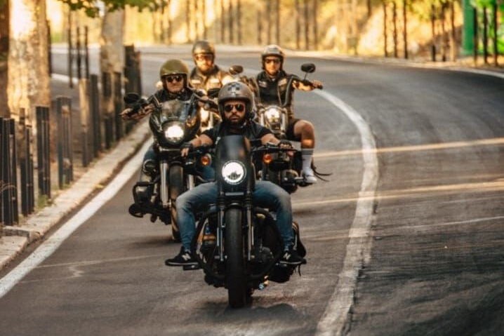 Roma: un gruppo di harleysti salva donna dal compagno violento