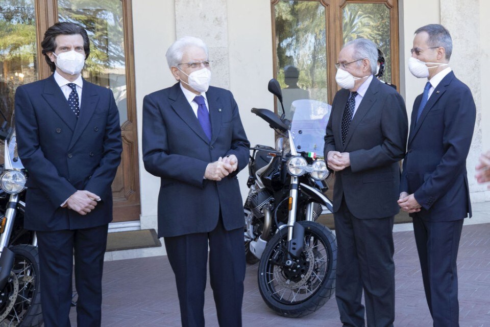Presentate a Mattarella le nuove Moto Guzzi V85TT
