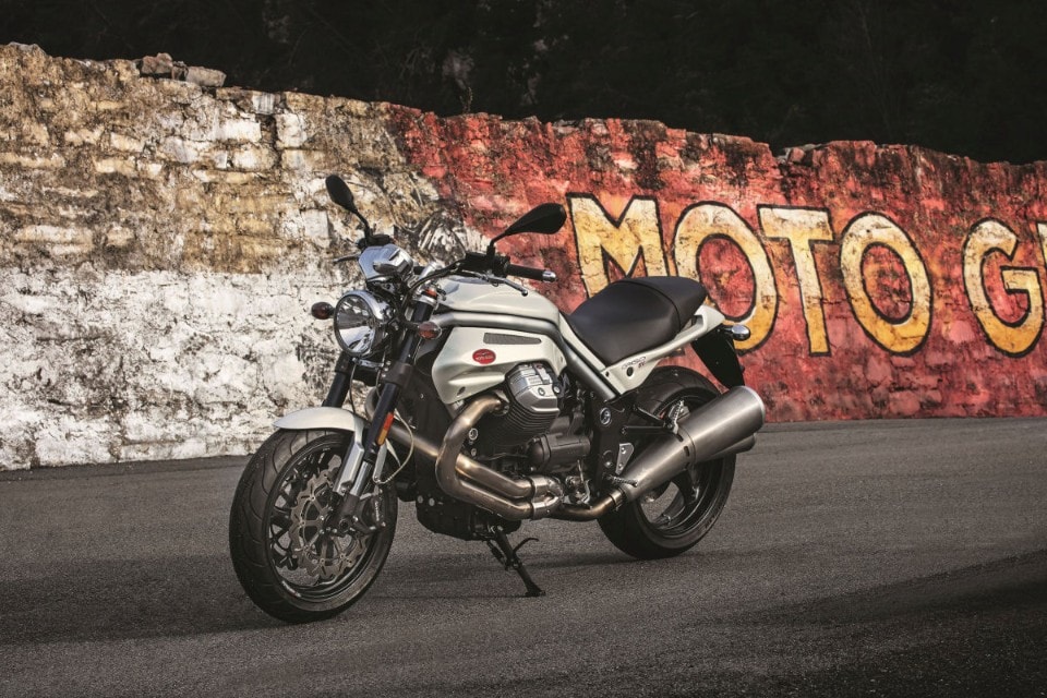 Presentato il libro "Moto Guzzi 100 anni"