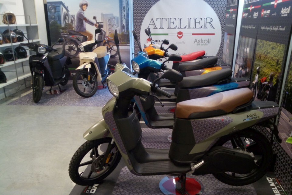 Con Helmo e Askoll lo scooter è sempre più personalizzato