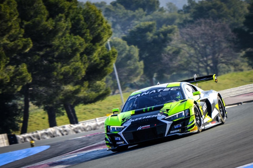 Valentino Rossi al volante di un'Audi R8 nel campionato europeo GT