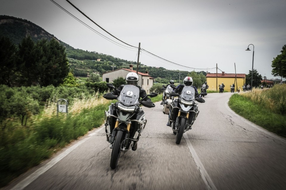 Triumph Adventure Experience: quando la moto va a braccetto con l'architettura