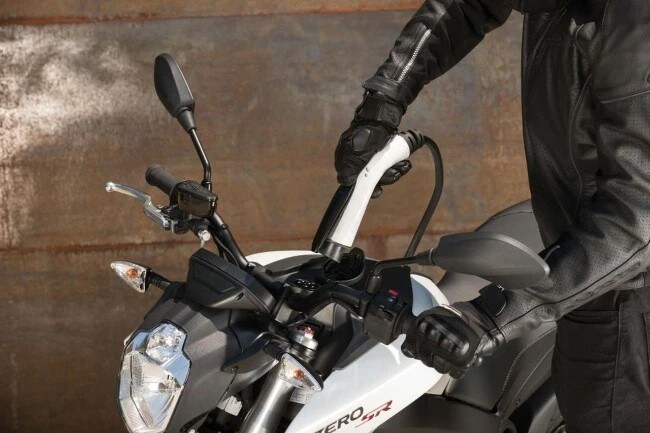 Transizione green? Nì per gli scooter, no per le moto